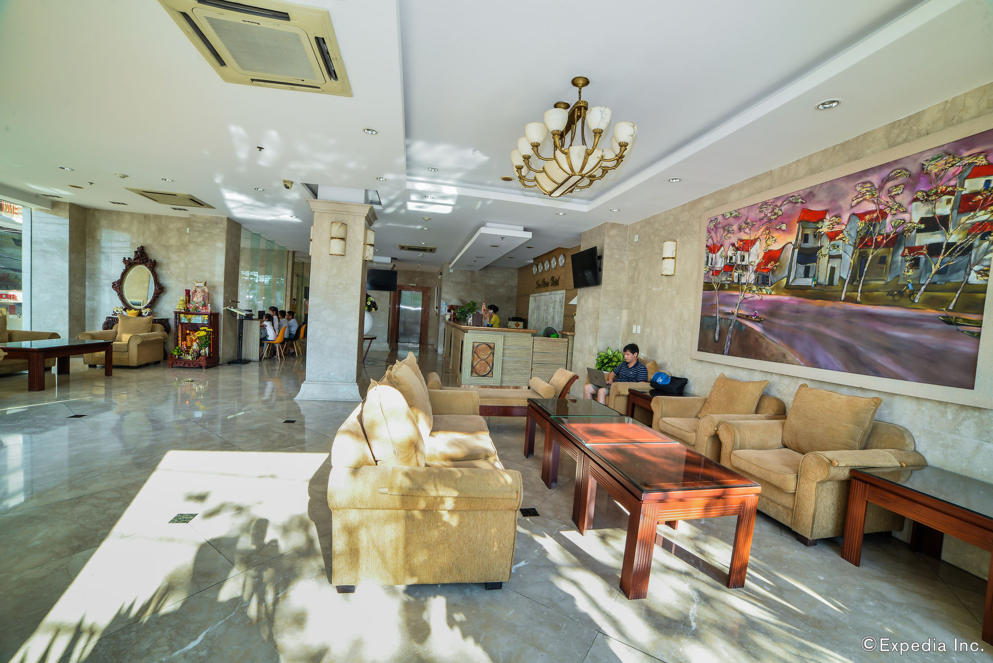 Фото Sun River Hotel