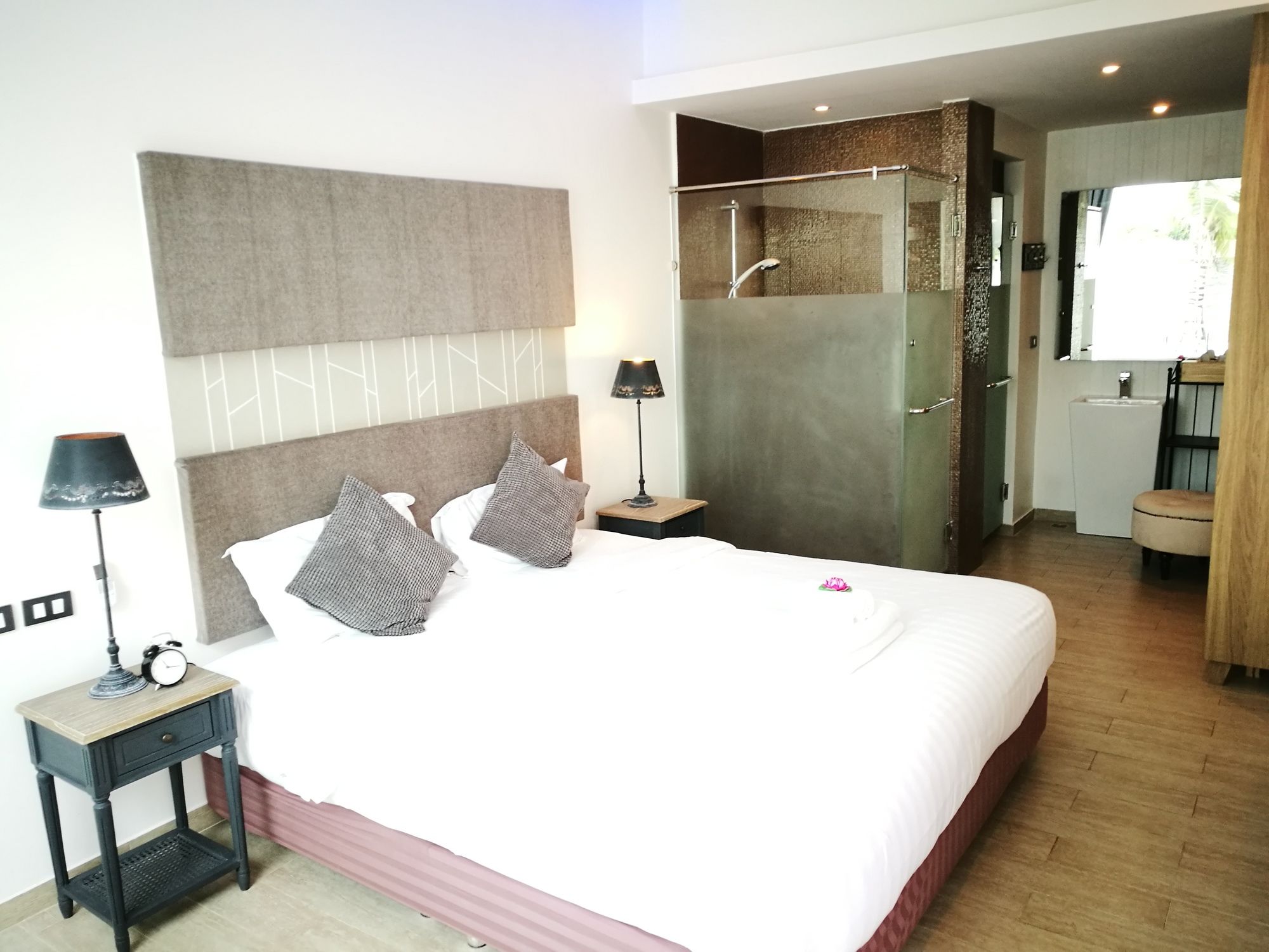 Фото Tropicana Pool Villa