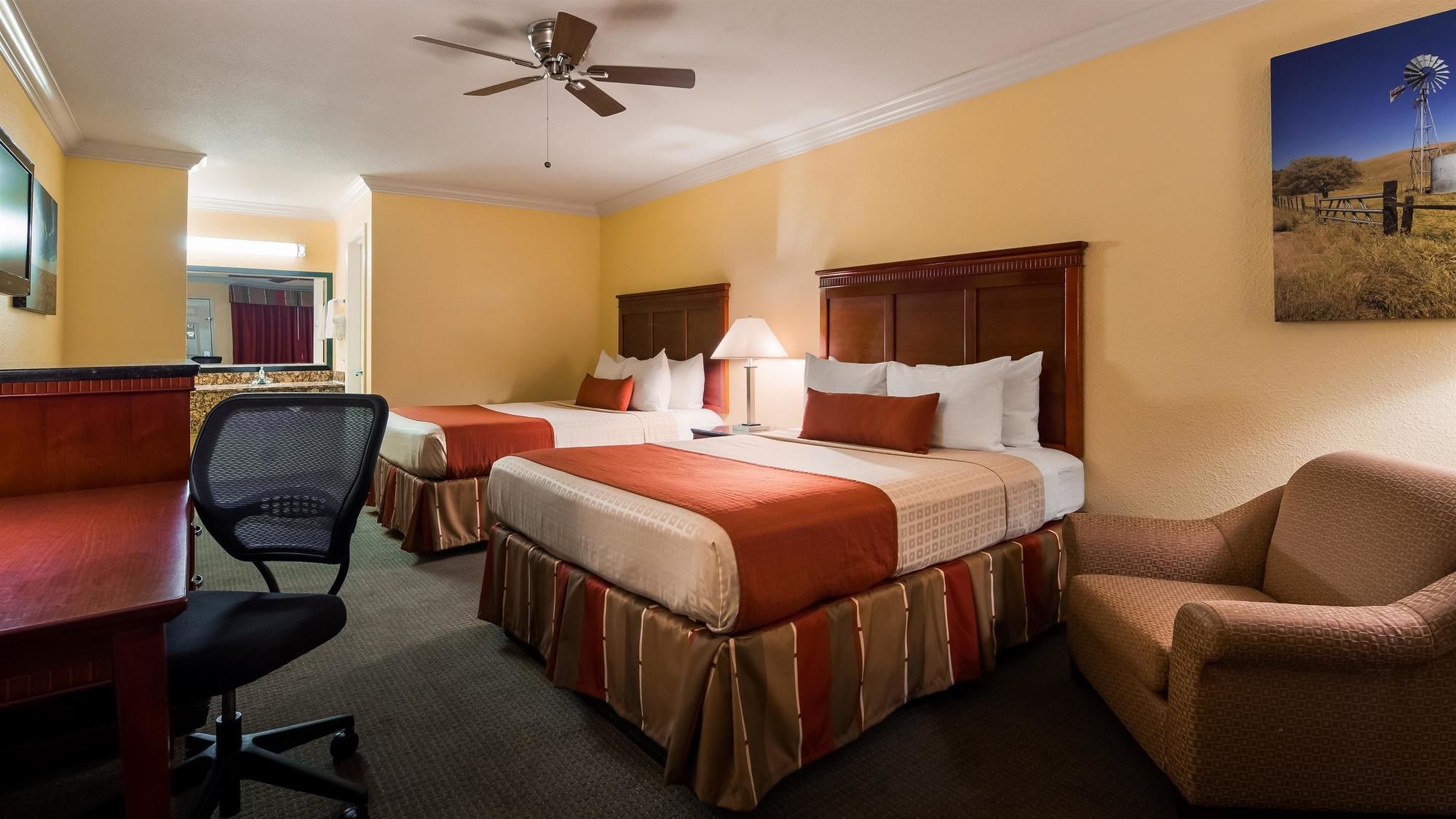 Фото Best Western Heritage Inn