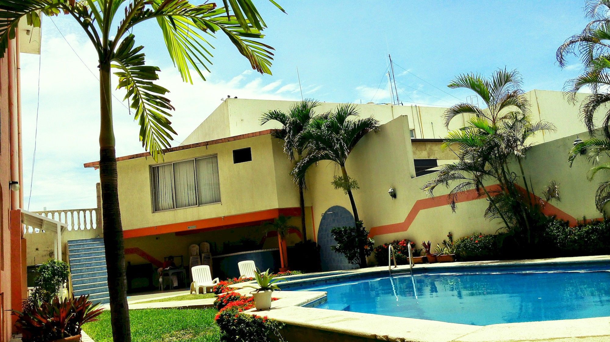 Фото Hotel Plaza Jardín