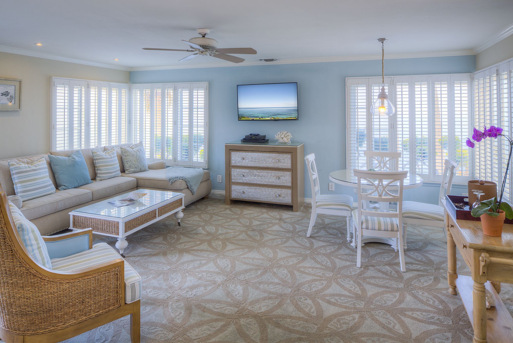 Фото Scripps Inn La Jolla Cove