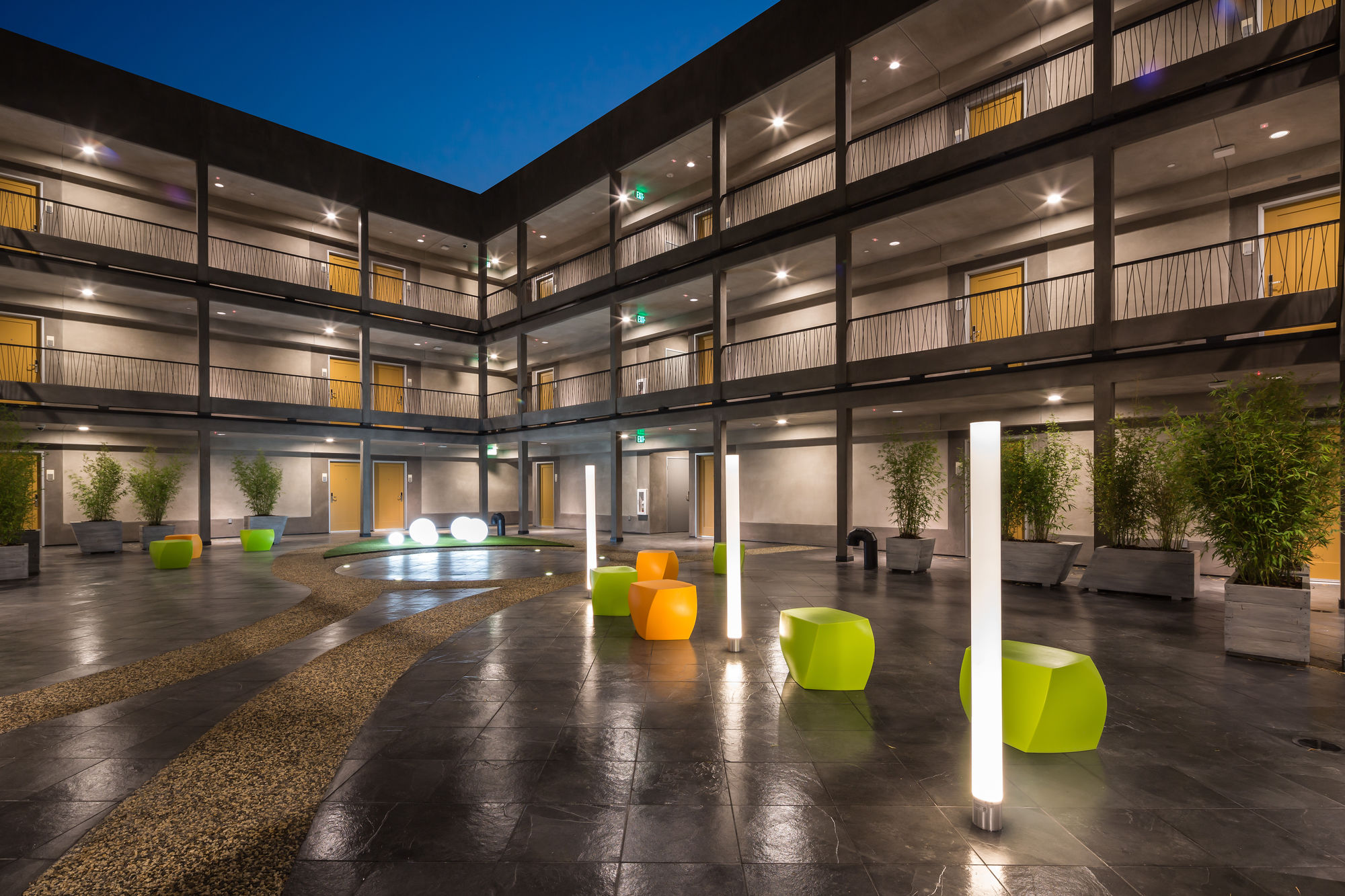 Фото отеля 2