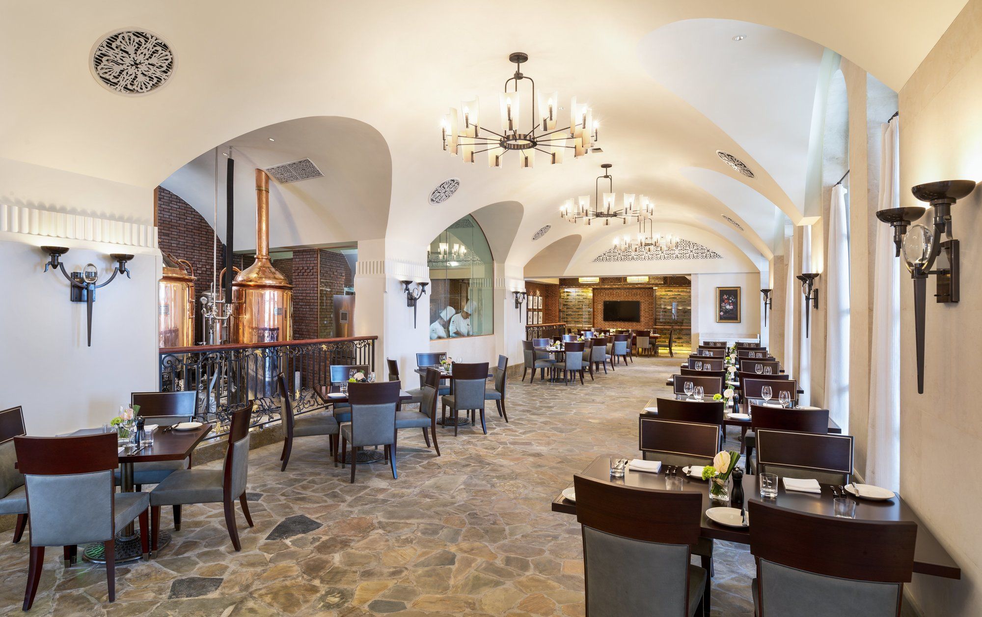 Фото The Castle Hotel a Luxury Collection Hotel Dalian