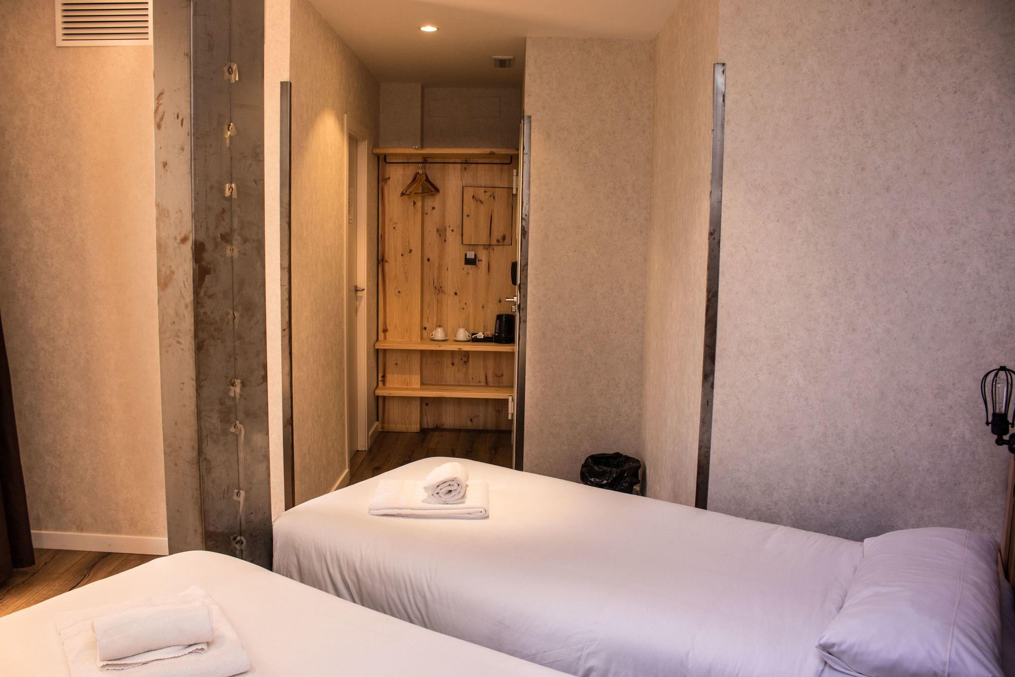 Фото Black Swan Hostel Sevilla