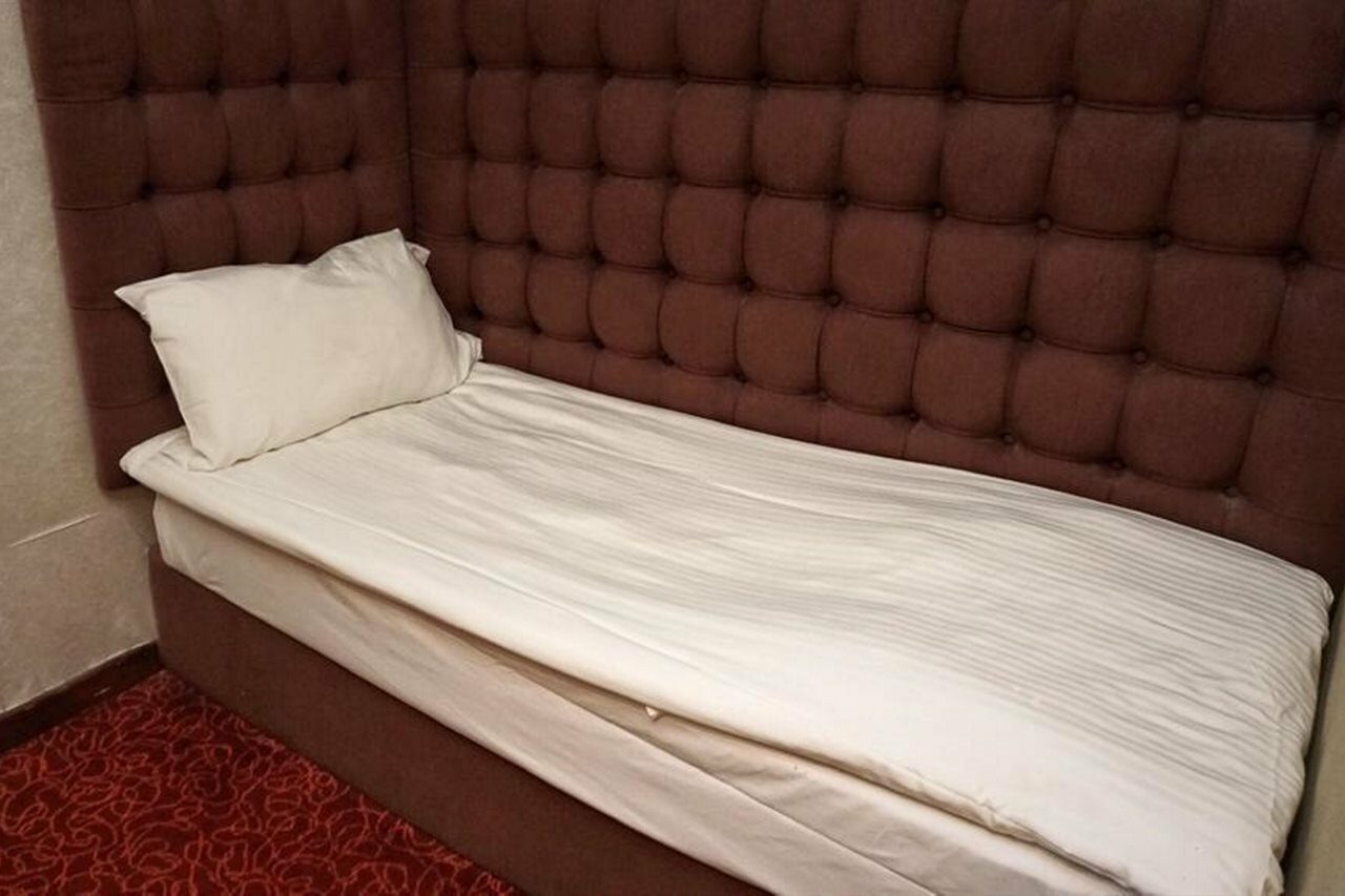 Фото Oriental Lander Hotel