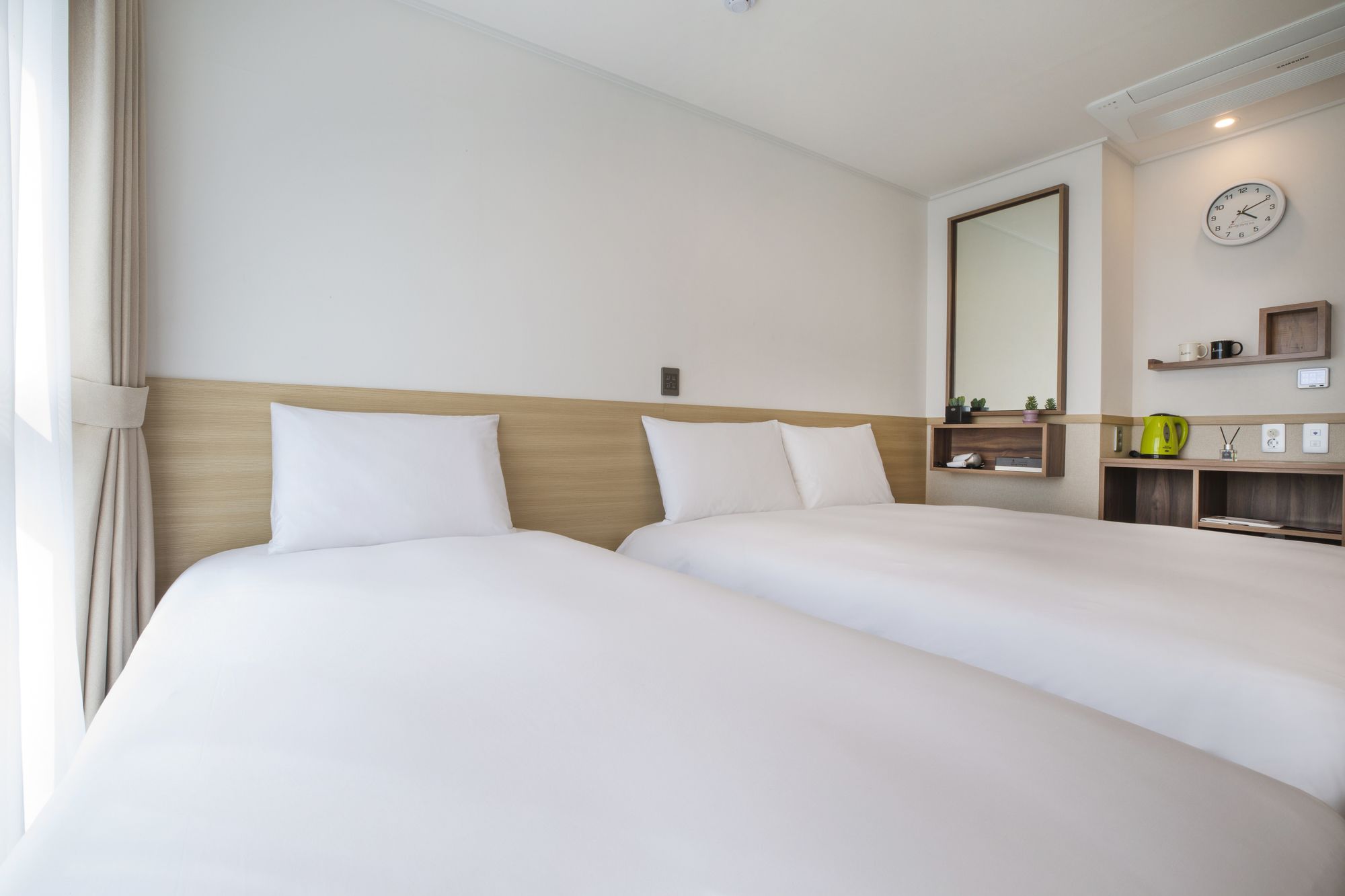 Фото Kenny Stay Jeju Seoguipo-Hotel Kenny