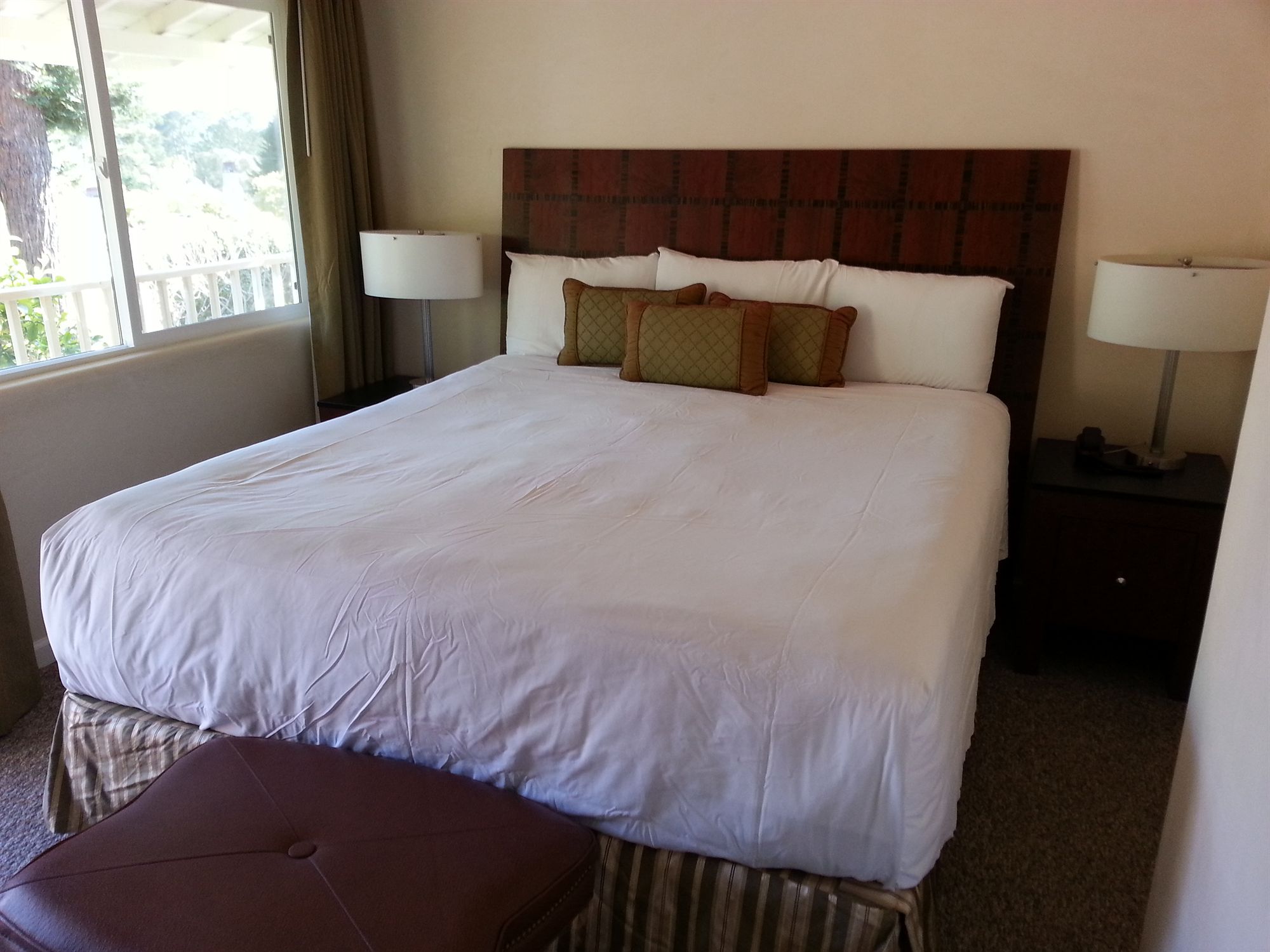 Фото Vendange Carmel Inn & Suites