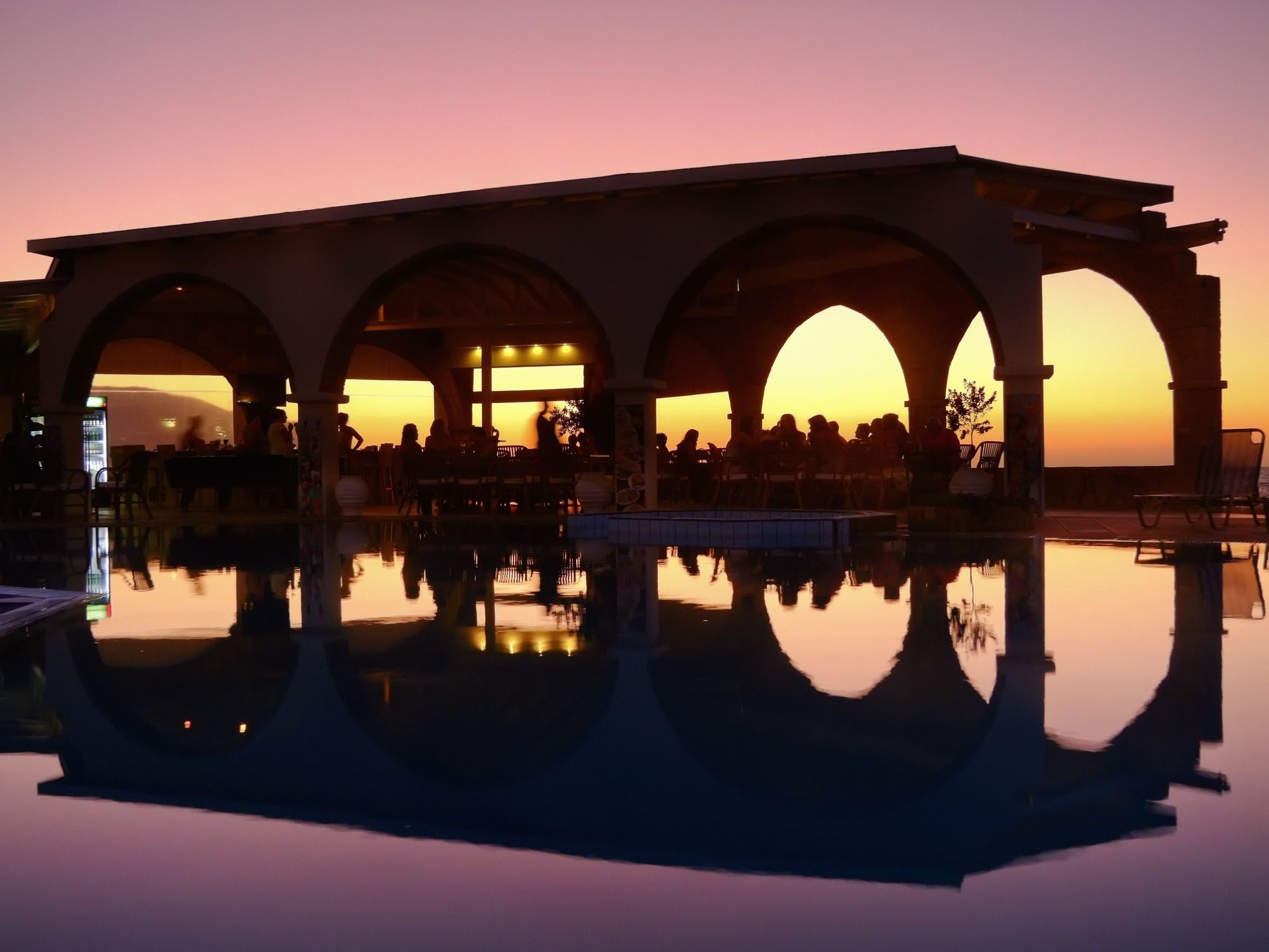 Фото Pyrgos Beach Hotel Apartments