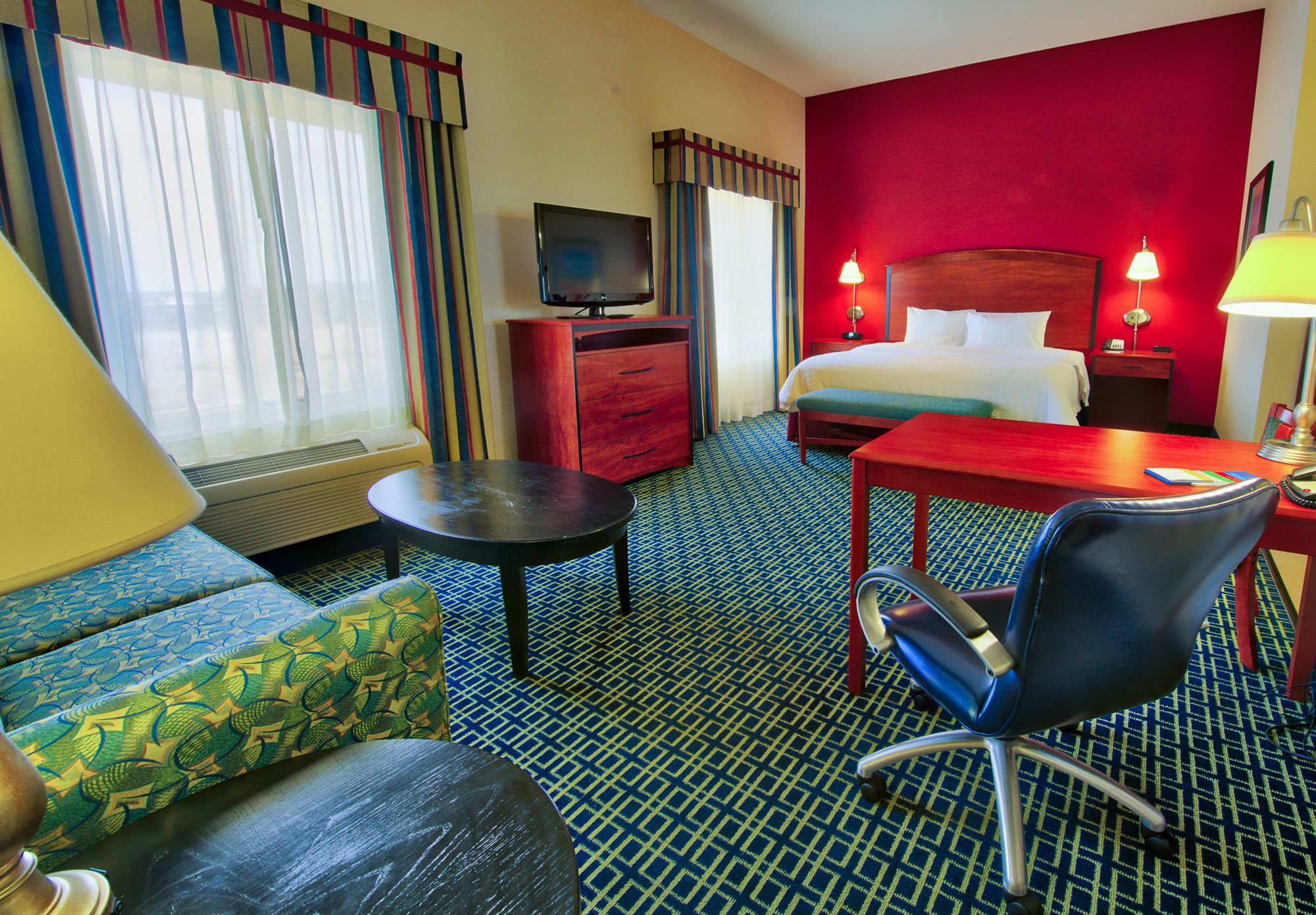 Фото Hampton Inn & Suites Ridgecrest