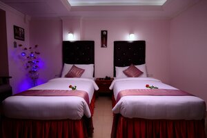 Гостиница Sps Kings Way