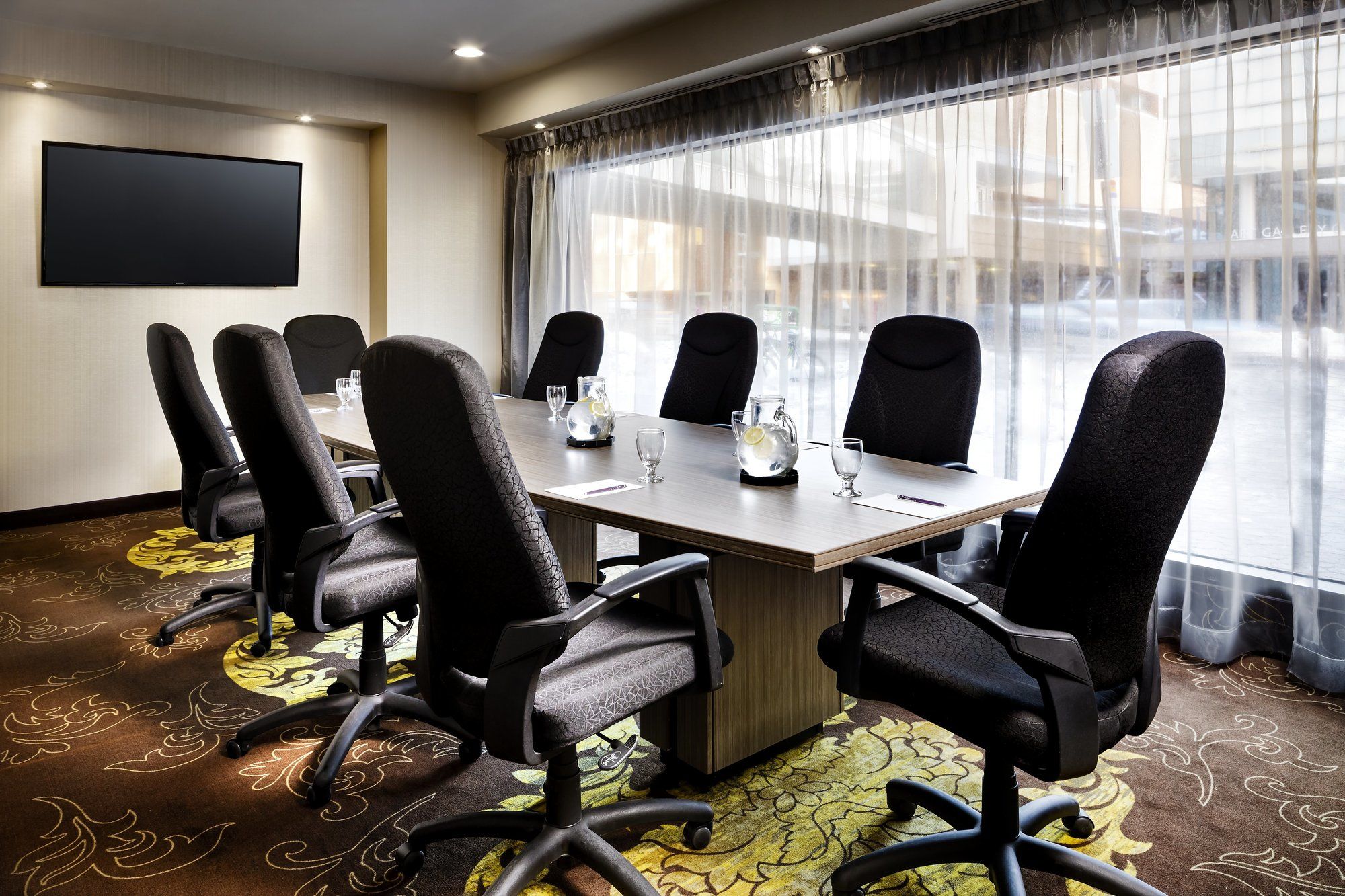 Фото Sheraton Hamilton Hotel