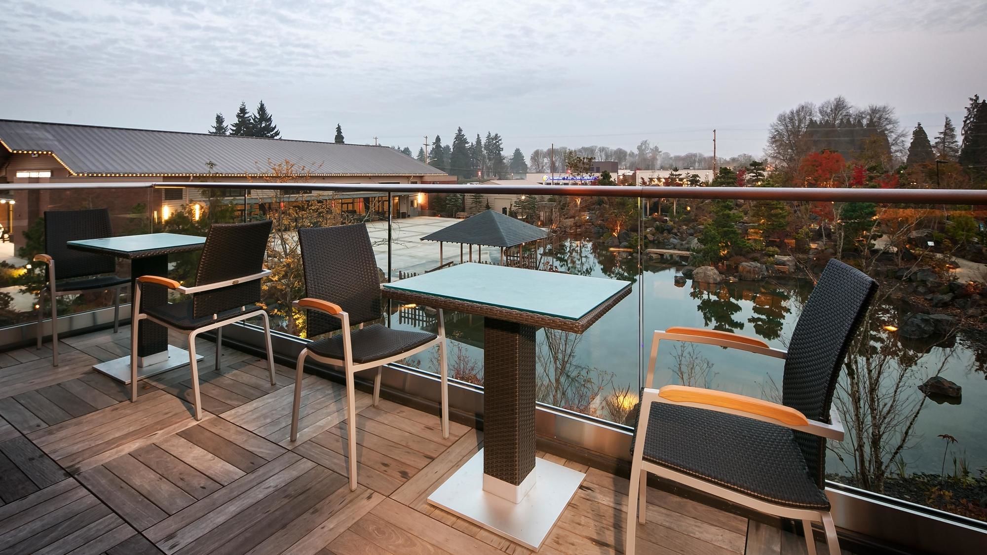 Фото Best Western Premier Boulder Falls Inn