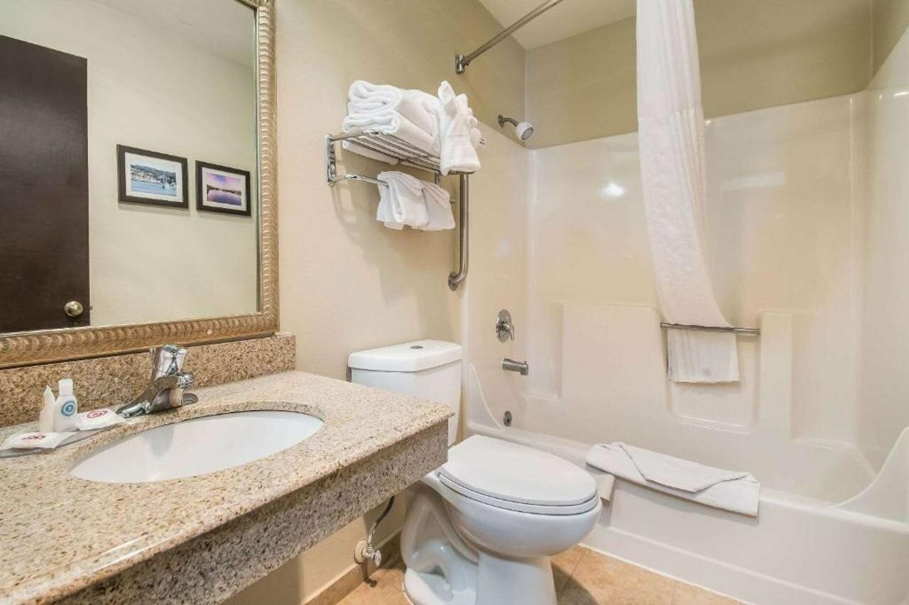 Фото Comfort Inn Newport