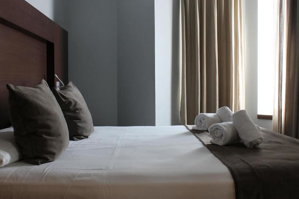 Фото Hotel Madanis Liceo