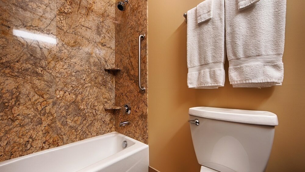 Фото Best Western Plus Lacey Inn & Suites