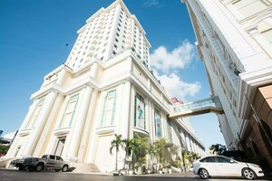 Апартаменты Vinh Trung Plaza Apartments - Hotel