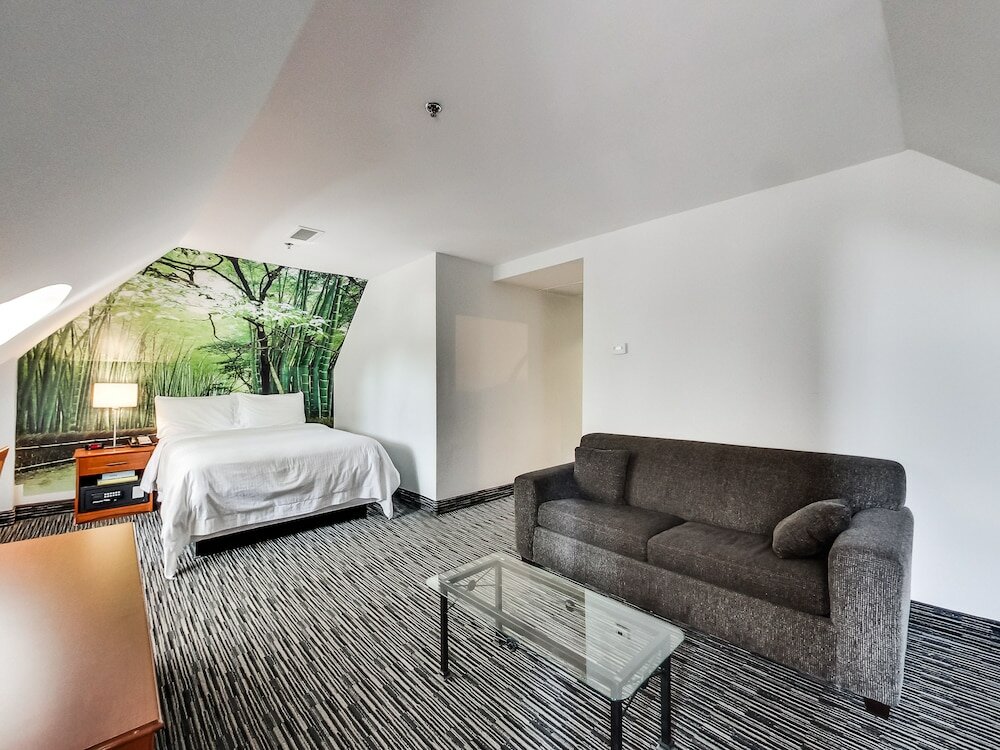 Фото Isabella Hotel and Suites