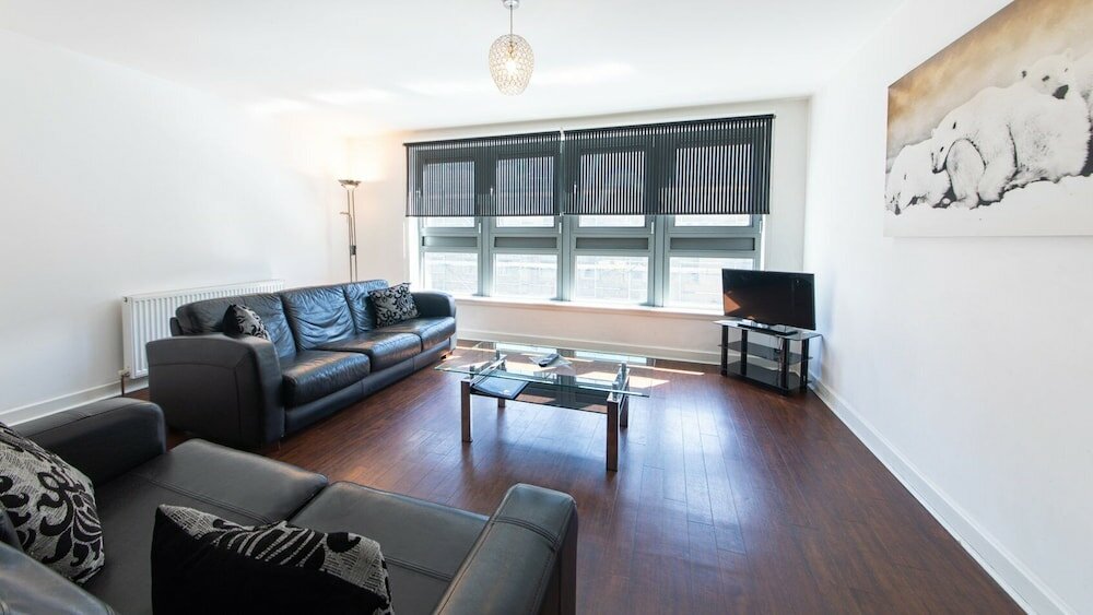 Фото The Spires Serviced Apartments Glasgow
