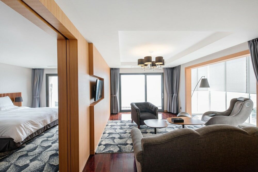 Фото Asia Lakeside Hotel