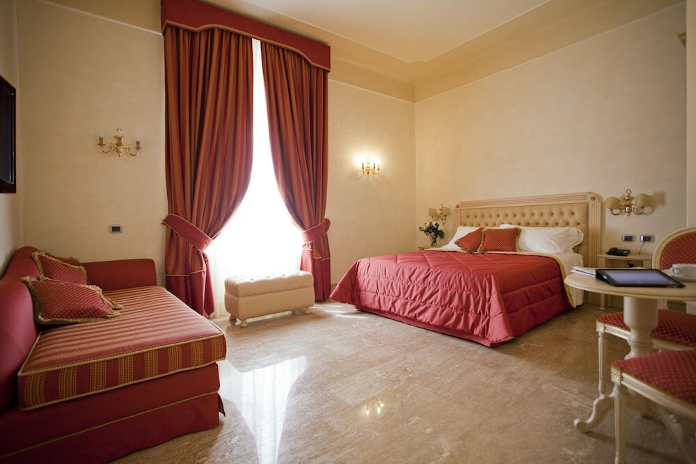 Фото Hotel Cavour