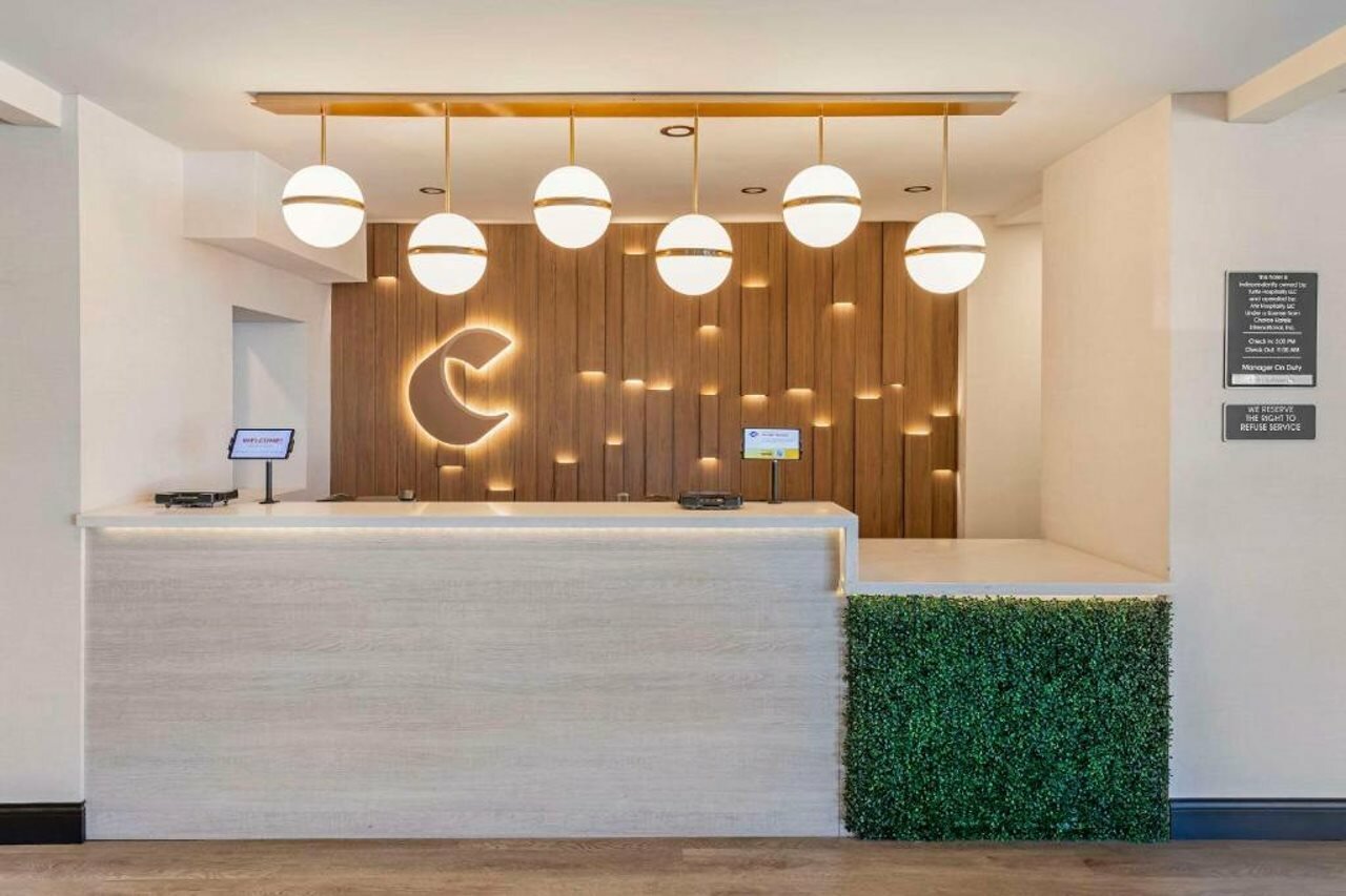 Фото Quality Inn & Suites Irvine Spectrum