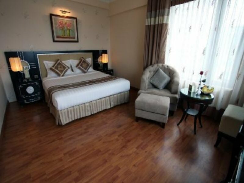 Фото Flower Garden Hotel