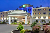 Фото Holiday Inn Express Hotel & Suites Watertown-Thousand Island, an Ihg Hotel