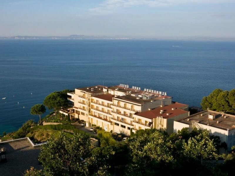 Фото Almadraba Park Hotel