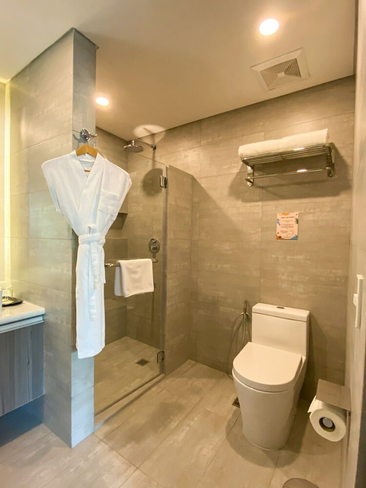 Фото Unwnd Flats Makati