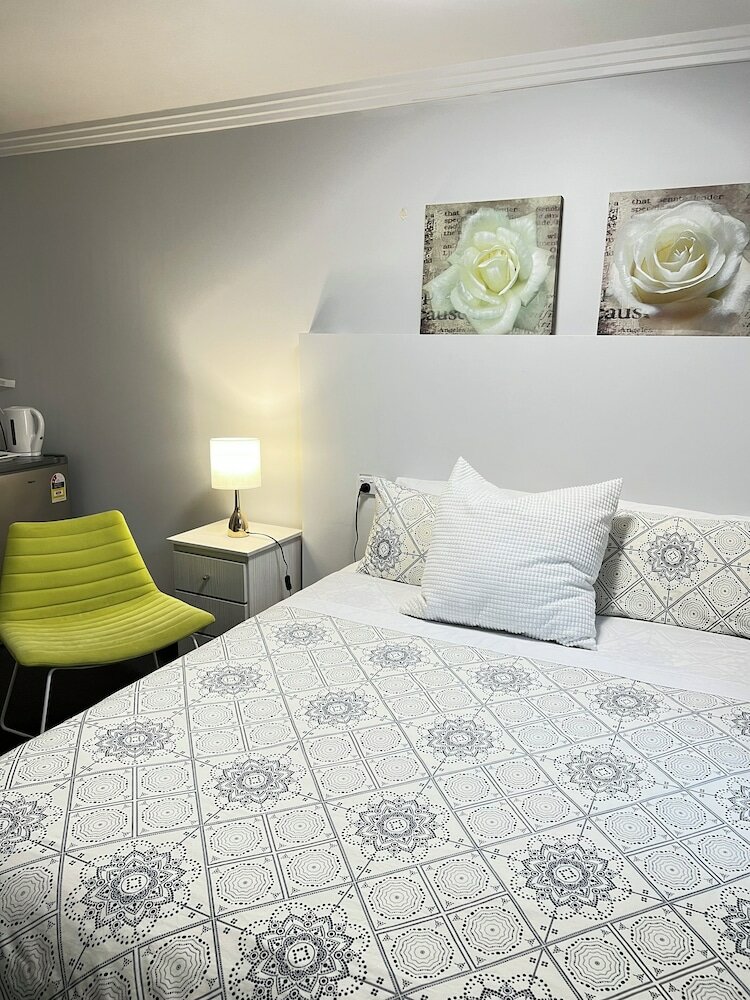 Фото Sunny Rooms Mascot