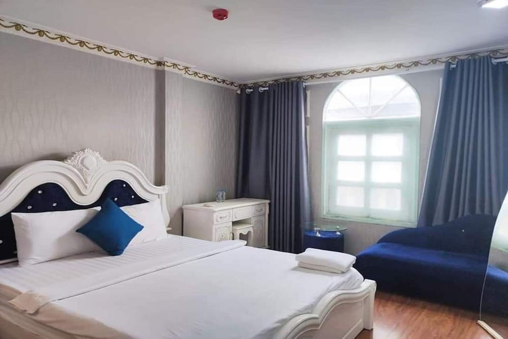 Фото Crowne Bui Vien Hotel