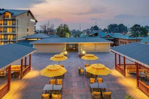 Гостиница Radisson Collection Hotel & SPA, Riverfront Srinagar