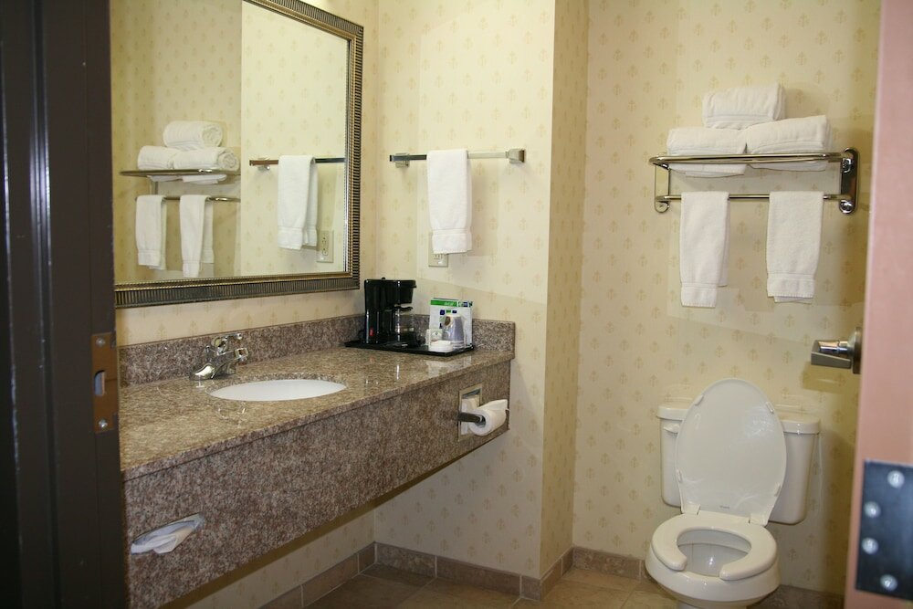 Фото Holiday Inn Express & Suites Grenada