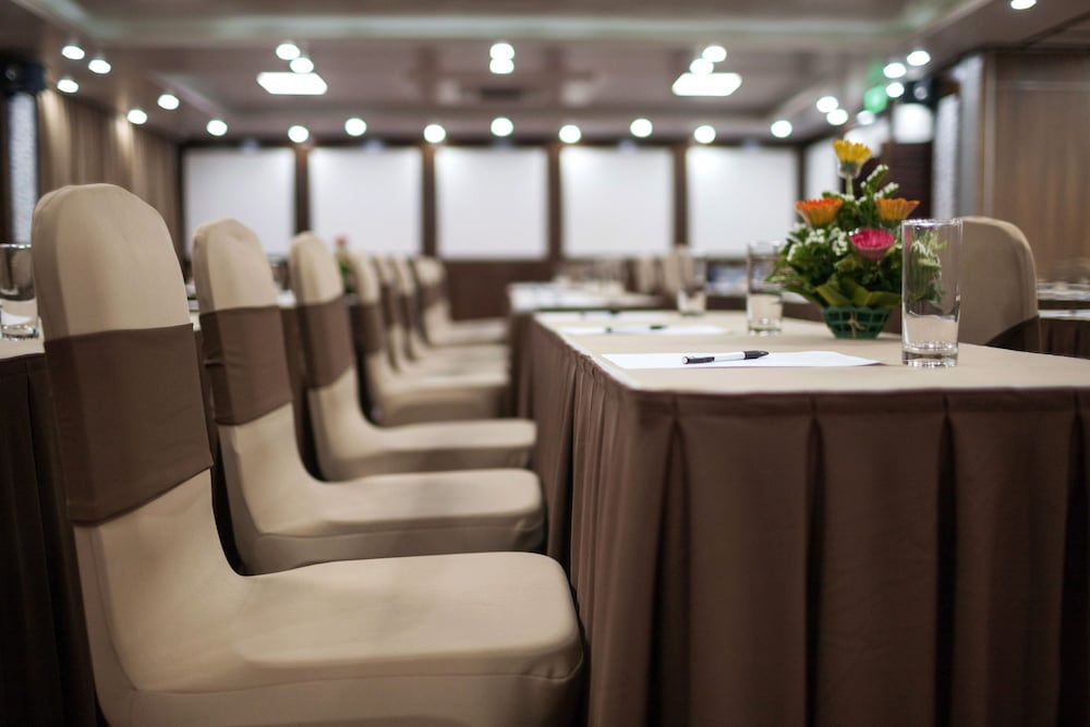 Фото Center Hotel Bac Ninh