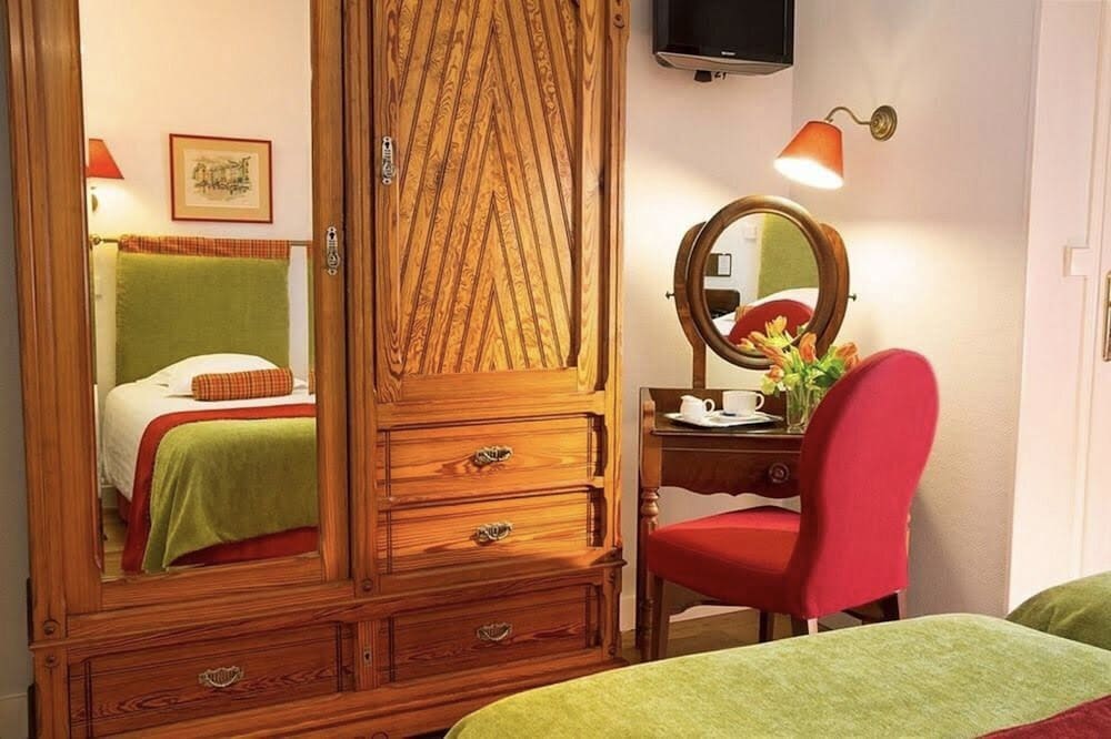 Фото New Orient Hotel