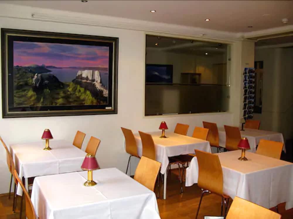 Фото Hotel Local 101