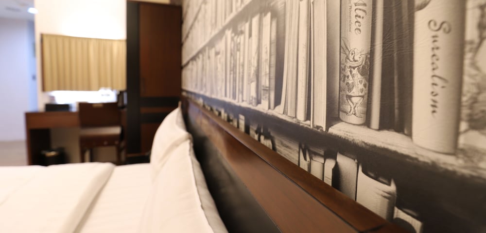 Фото Talmud Hotel Gongyuan