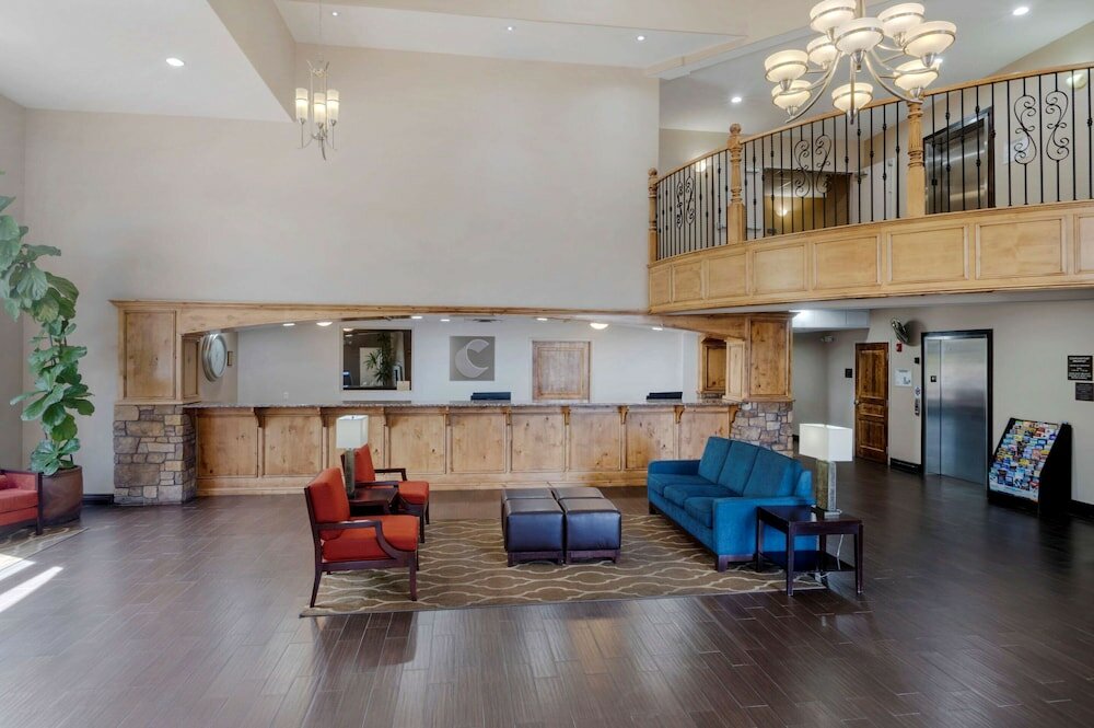 Фото Comfort Inn at Convention Center