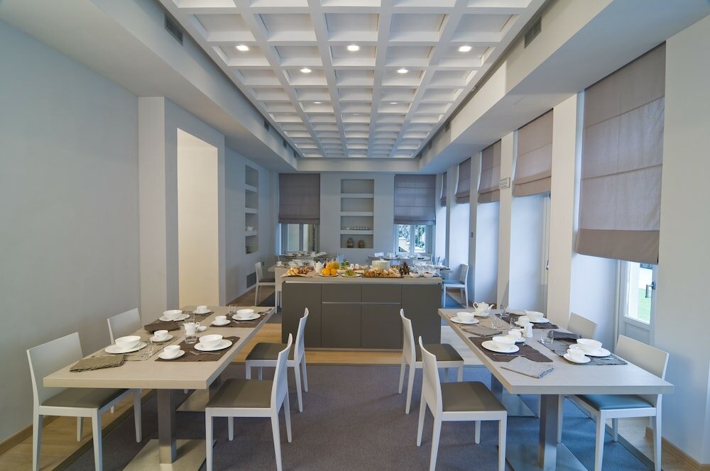 Фото Hotel di Varese