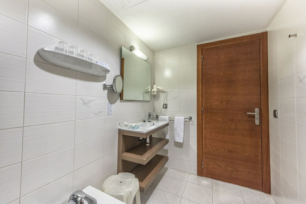 Фото Отель Thb Gran Bahia Hotel and Apartments