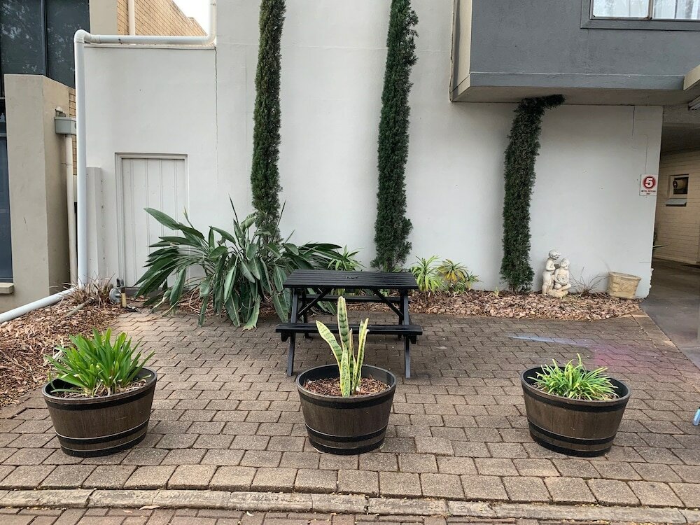 Фото Hello Adelaide Motel and Apartments