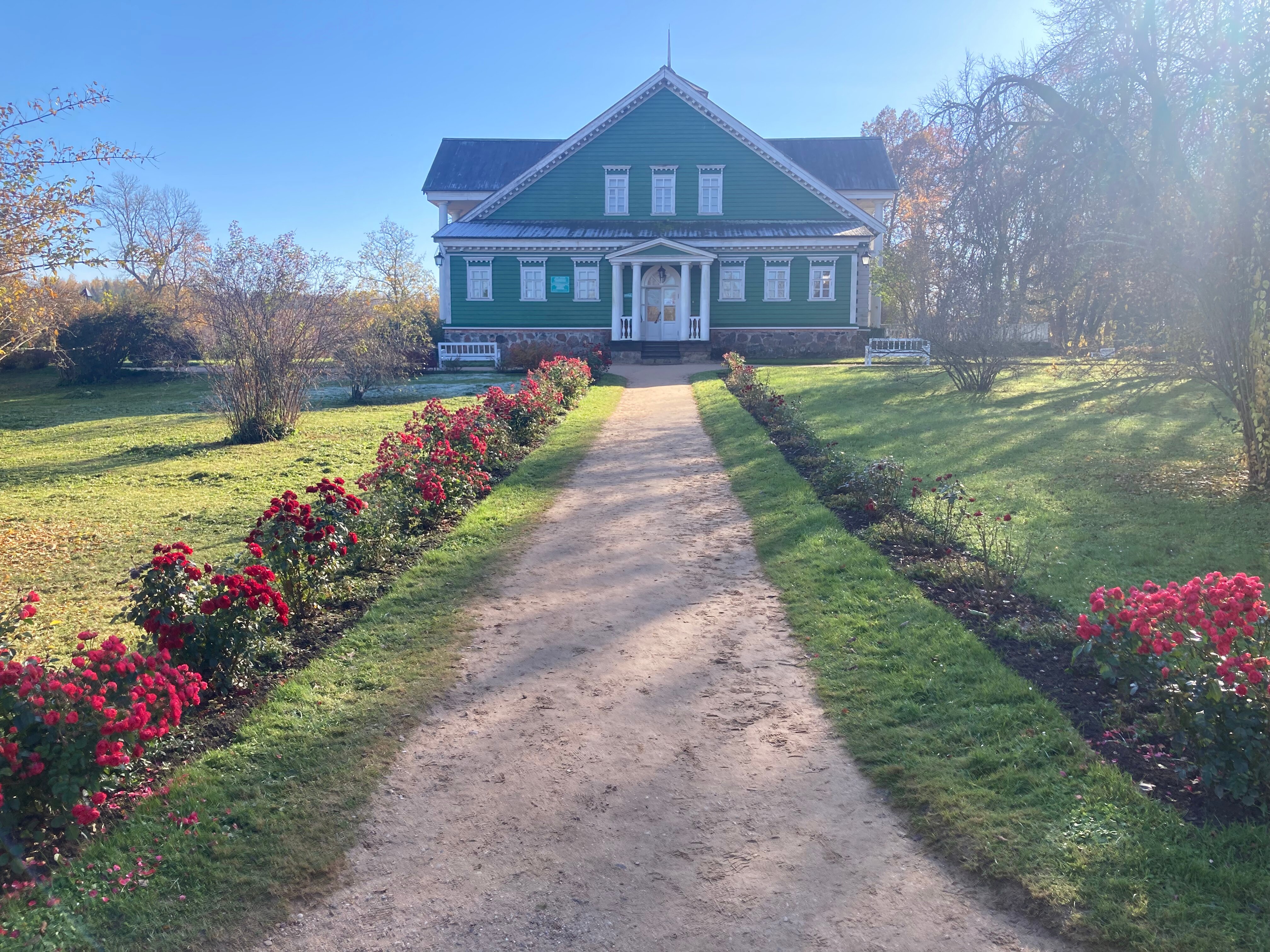 Фото отеля 1