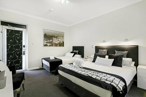 Гостиница Comfort Hotel Sydney Airport  в Сиднее