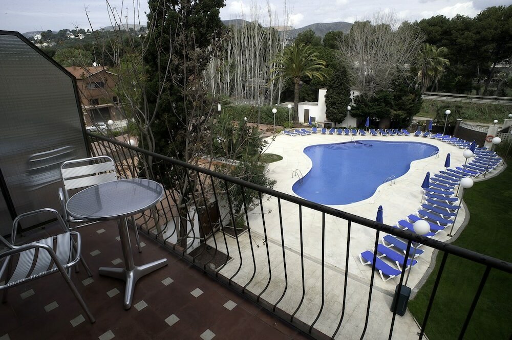 Фото Hotel Ciudad de Castelldefels