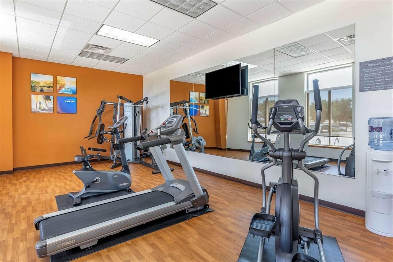 Фото Comfort Suites Frisco