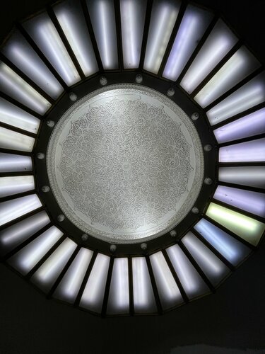 Hojatxonada qizlarga josuslik qilish