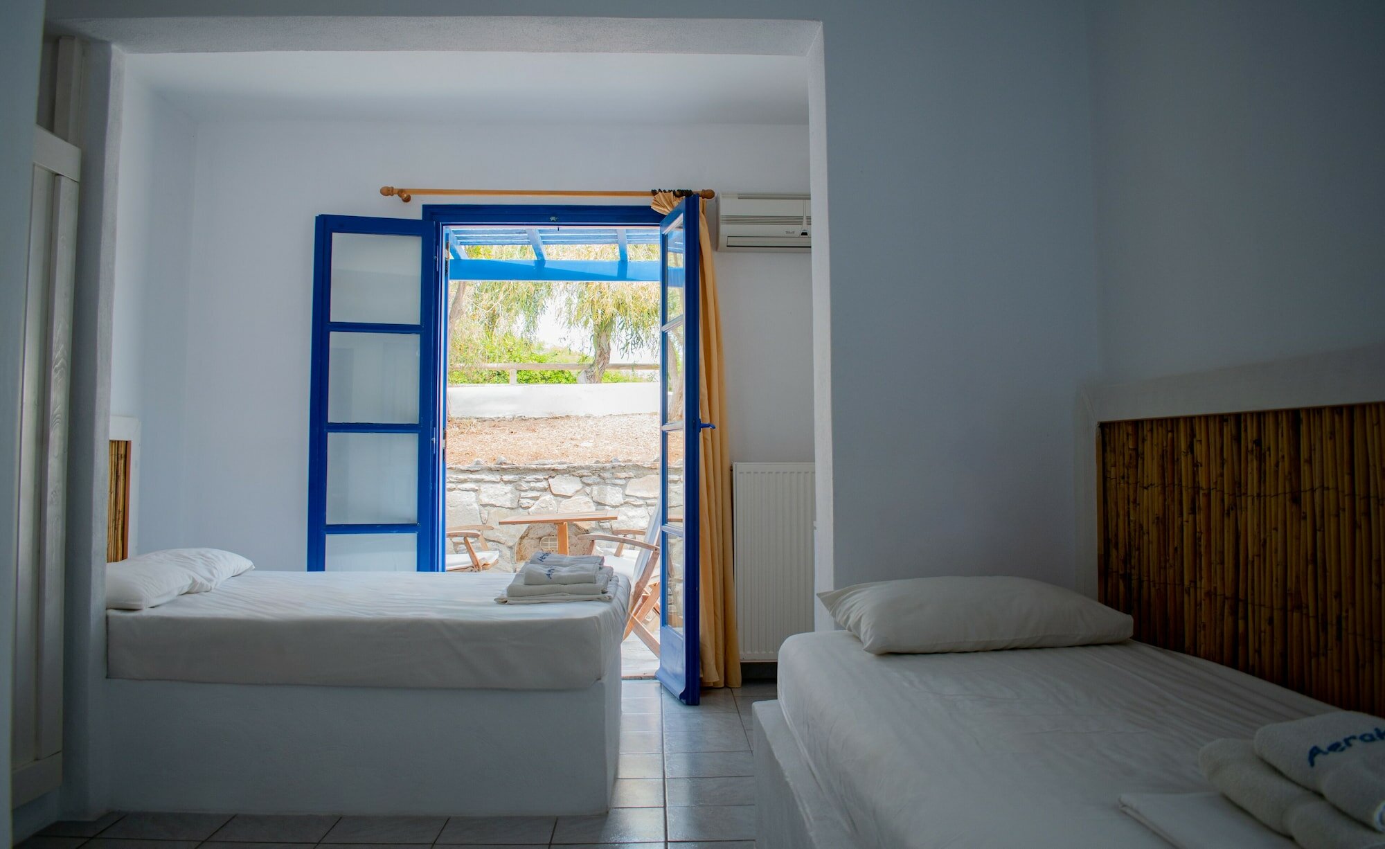 Фото Aeraki Studios & Apartments