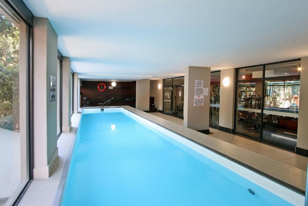 Фото ITC Hospitality Group Two Bedrooms Metropollis Building