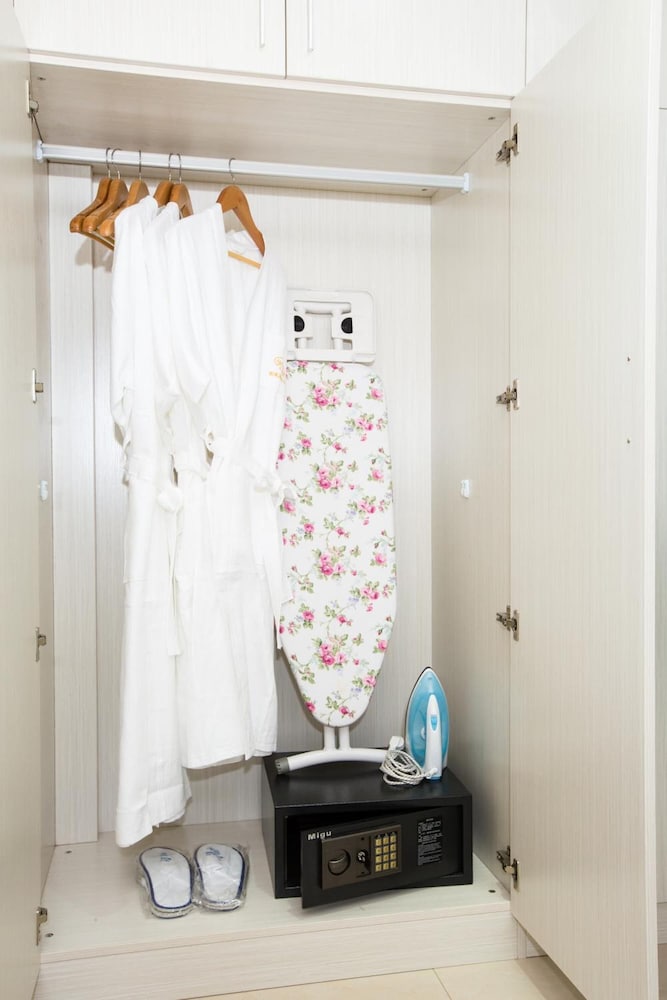 Фото Yoyo International Apartment