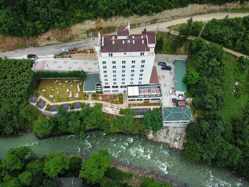 Гостиница Jolnar Garden Hotel в Мачке